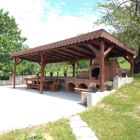 Casa Alex Hotel Curtea De Arges Bagian luar foto