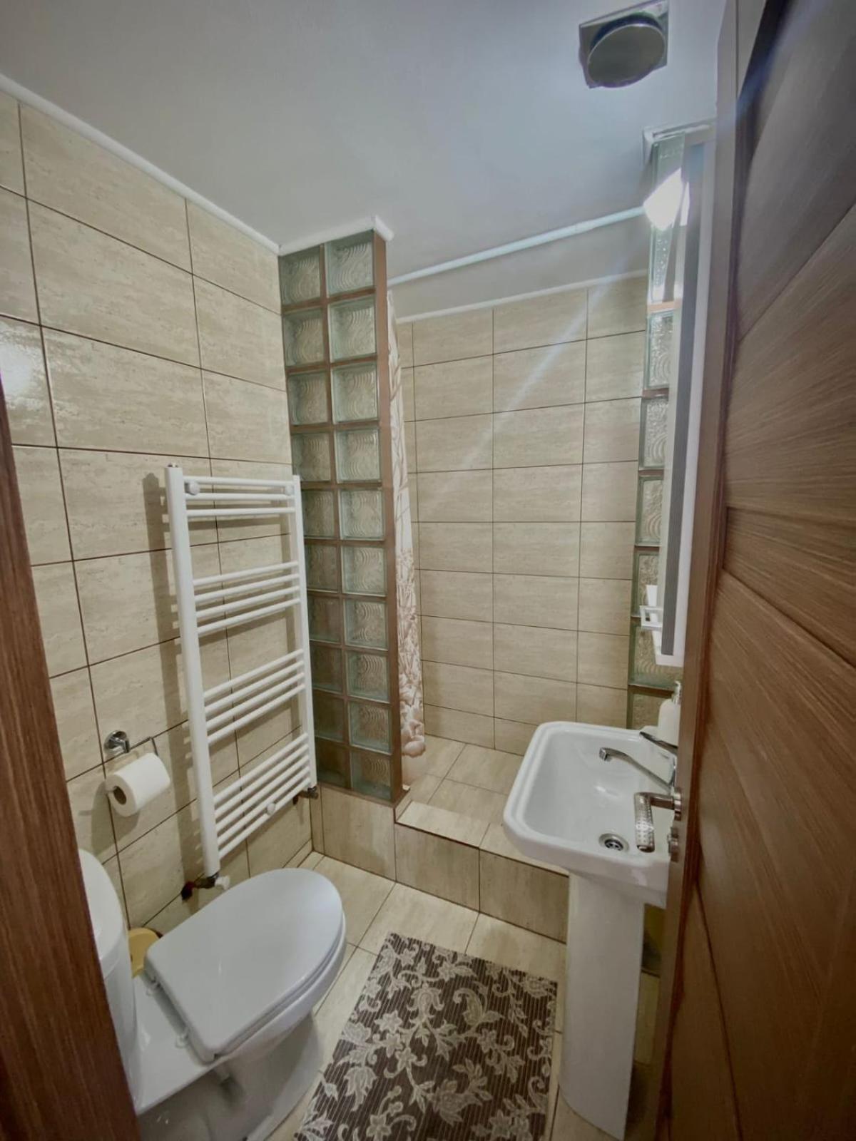 Casa Alex Hotel Curtea De Arges Bagian luar foto